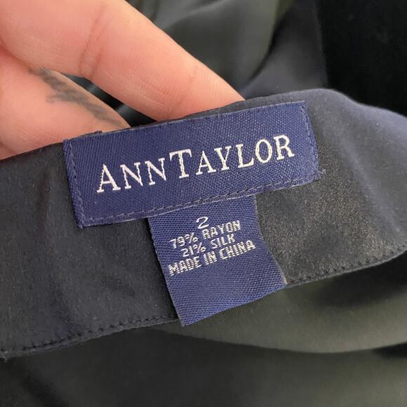 Vintage Ann Taylor Womens Size 2 Black Velvet Long Sleeve Wrap Top - Picture 3 of 7